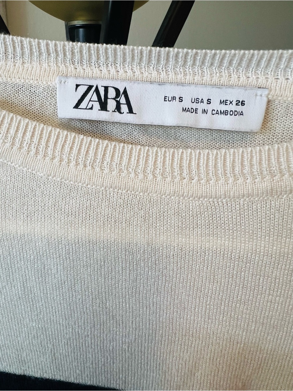 ZARA Lightweight Cream Crewneck Sweater
